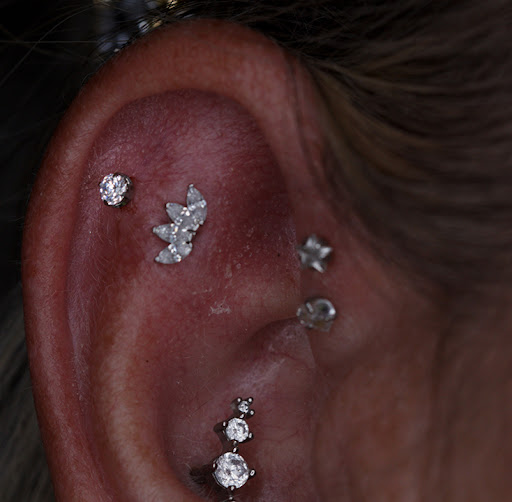 Explore queen bee tattoo ideas, creative tattoo ideas in Las Vegas, available at Club Tattoo