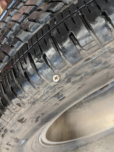 Tire Shop «Discount Tire Store - Bee Cave, TX», reviews and photos, 3922 Ranch Rd 620 S, Bee Cave, TX 78738, USA