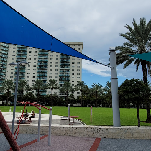 Park «Heritage Park», reviews and photos, 19200 Collins Ave, Sunny Isles Beach, FL 33160, USA