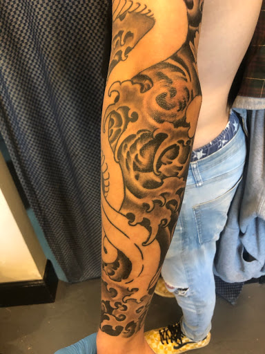 Tattoo Shop «Legacy Irons Tattoo», reviews and photos, 121-C W McGee St, Greensboro, NC 27401, USA