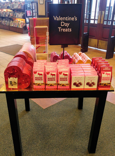 Book Store «Barnes & Noble», reviews and photos, 5380 US-14, Crystal Lake, IL 60014, USA