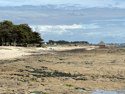 Plage Du Ty Guard'in fotoğrafı - rahatlamayı sevenler arasında popüler bir yer