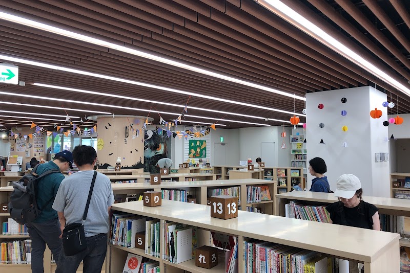 札幌市白石区民センター 図書室