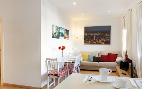 Cute Apartment in Sants Station with HBO & Alexa & A/C. Special for Families image