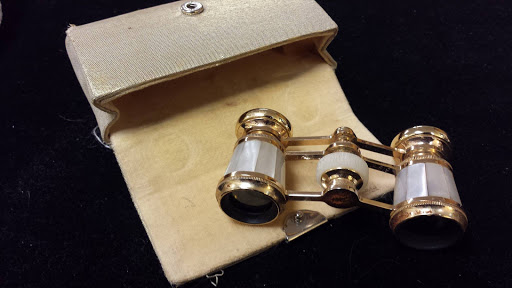 Thrift Store «Sister Carmen Community Center Thrift Store - Shop 9am-6pm, Donate 9am-5pm», reviews and photos