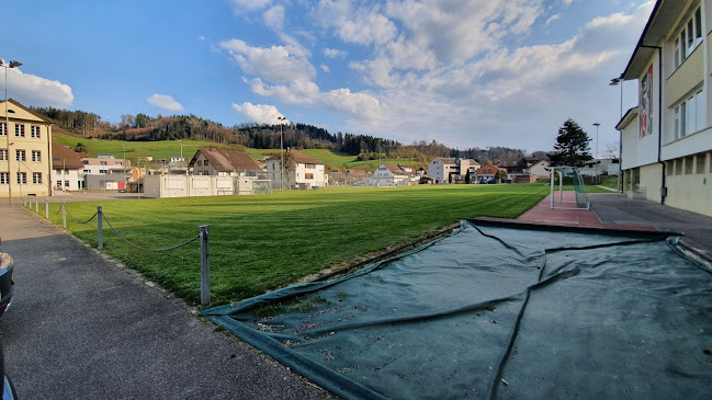 Rezensionen über Fussballplatz in Aarau - Sportstätte