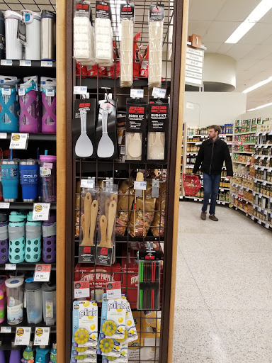 Supermarket «Hy-Vee», reviews and photos, 500 37th St NW, Rochester, MN 55901, USA