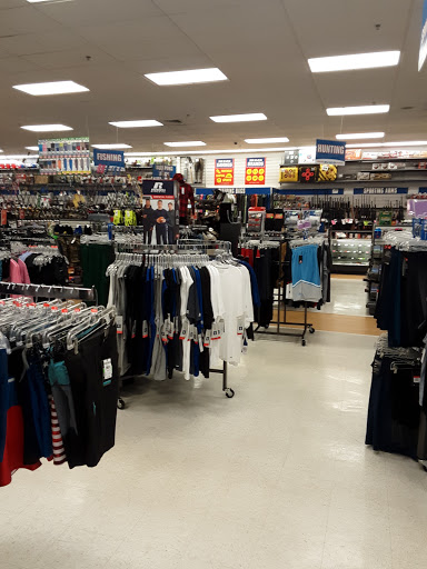 Sporting Goods Store «Big 5 Sporting Goods - Longview», reviews and photos, 600 Triangle Shopping Center #150, Longview, WA 98632, USA