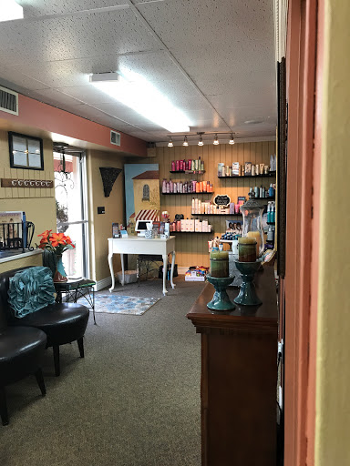 Beauty Salon «Wattles Park Hair Salon», reviews and photos, 1402 Michigan Avenue, Battle Creek, MI 49014, USA