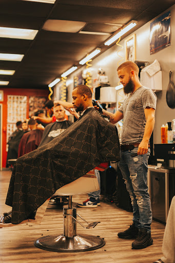 Barber Shop «Dream Team Barber Shop», reviews and photos, 7107 Turfway Rd, Florence, KY 41042, USA