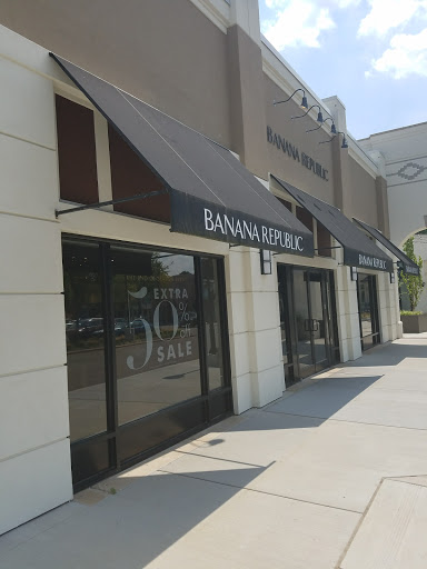 Shopping Mall «Shops of Saddle Creek», reviews and photos, 7509 Poplar Ave #1, Germantown, TN 38138, USA