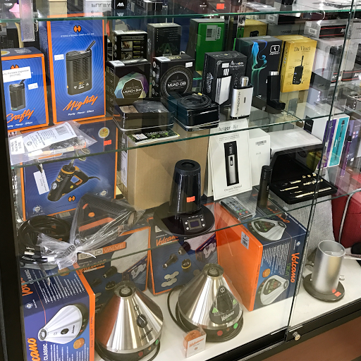 Cigar Shop «Park Avenue Smoke Shop», reviews and photos, 194 Park Ave, Worcester, MA 01609, USA