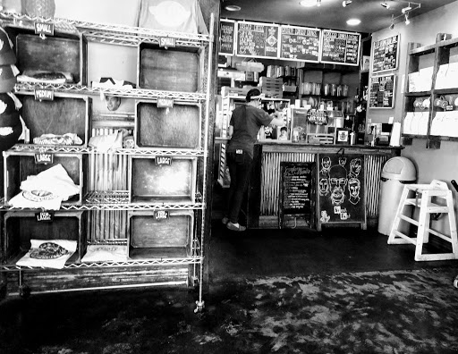 Coffee Shop «North Lime Coffee & Donuts», reviews and photos, 575 N Limestone, Lexington, KY 40508, USA