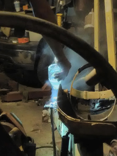 Truck Dealer «Bronco Dales Auto & Truck Salvage», reviews and photos, 19646 Saltsdale Rd, Umatilla, FL 32784, USA