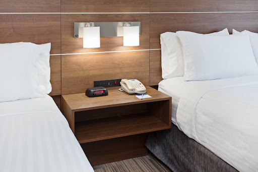 Holiday Inn Express & Suites Corona, an IHG Hotel image