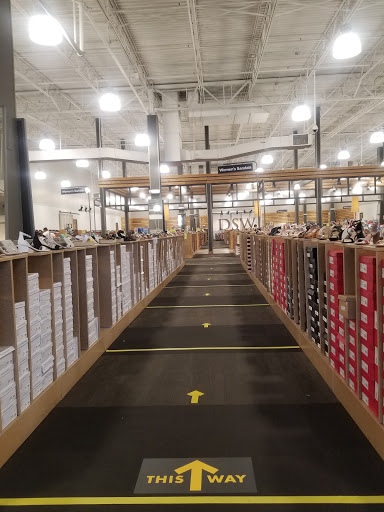 Shoe Store «DSW Designer Shoe Warehouse», reviews and photos, 2100 N Rainbow Blvd, Las Vegas, NV 89108, USA