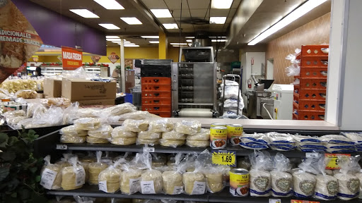 Supermarket «Food City», reviews and photos, 1005 N Arizona Ave, Chandler, AZ 85224, USA