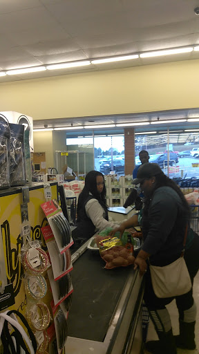 Grocery Store «Wayfield Foods Inc», reviews and photos, 2020 Headland Dr, Atlanta, GA 30344, USA