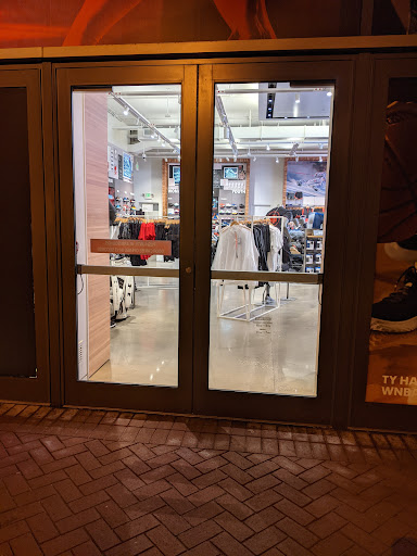 Clothing Store «Under Armour Brand House», reviews and photos, 700 S President St, Baltimore, MD 21202, USA