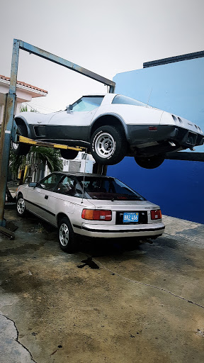 Auto Repair Shop «Champion Auto Clinic», reviews and photos, 1643 SW 8th St, Miami, FL 33135, USA