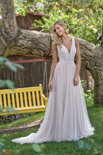 Bridal Shop «Taylored For You», reviews and photos, 516 E Main St, Mechanicsburg, PA 17055, USA