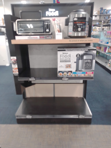 Electronics Store «Best Buy», reviews and photos, 6000 E Lake Sammamish Pkwy SE, Issaquah, WA 98029, USA