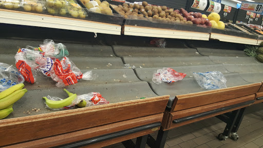 Grocery Store «ShopRite of Commerce St.-Stamford, CT», reviews and photos, 1990 W Main St, Stamford, CT 06902, USA