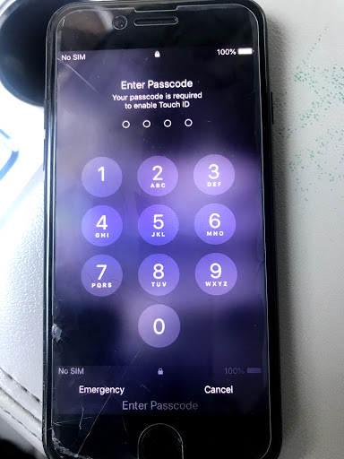 Screen Repair Service «Mr Fix Cell Phone & Computer Repair», reviews and photos, 306 E Broad St, Richmond, VA 23219, USA