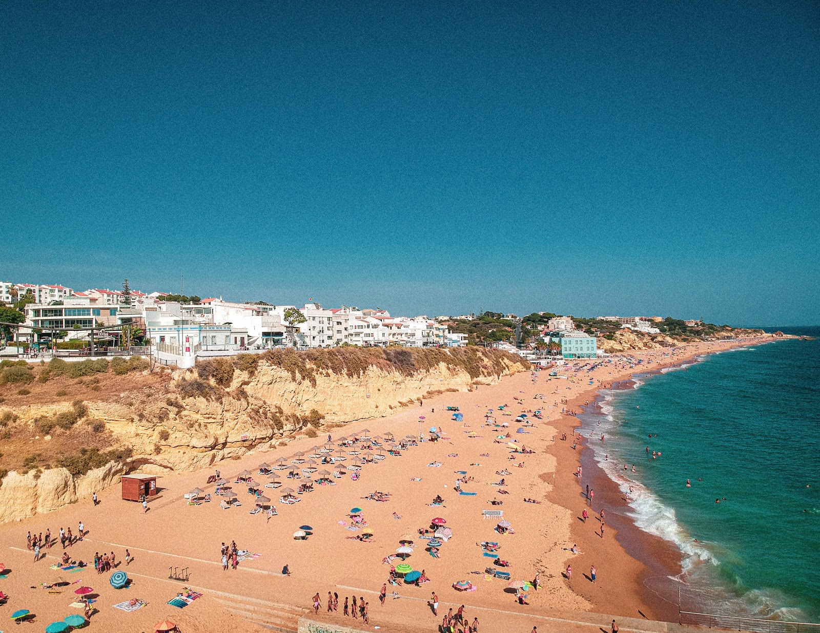 Praia dos Alemaes'in fotoğrafı düz ve uzun ile birlikte