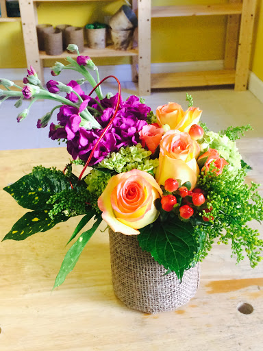 Florist «Flower Design By Bridget», reviews and photos, 1207 Court St, Clearwater, FL 33756, USA