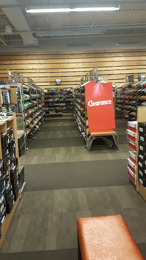 Shoe Store «DSW Designer Shoe Warehouse», reviews and photos, 8400 Factory Shops Blvd #400, Jeffersonville, OH 43128, USA