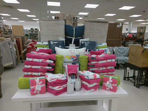 Department Store «Marshalls», reviews and photos, 795 Montauk Hwy, West Babylon, NY 11704, USA