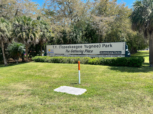 Park «Topeekeegee Yugnee Park», reviews and photos, 3300 N Park Rd, Hollywood, FL 33021, USA