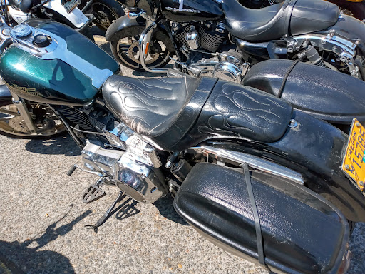 Auto Body Shop «Gerber Collision & Glass», reviews and photos, 2227 SE 7th Ave, Portland, OR 97214, USA