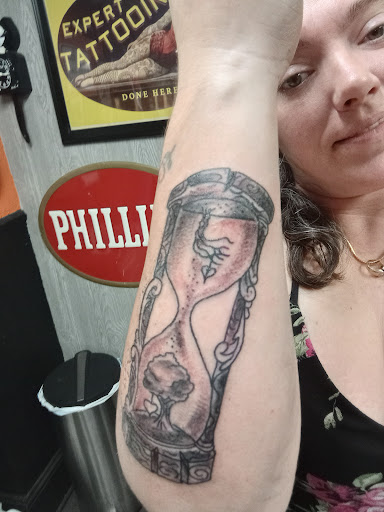 Tattoo Shop «Guerilla Tattoo», reviews and photos, 19 W King St, Shippensburg, PA 17257, USA