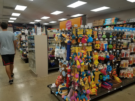Pet Supply Store «Petco Animal Supplies», reviews and photos, 2727 Pfingsten Rd #8, Glenview, IL 60026, USA