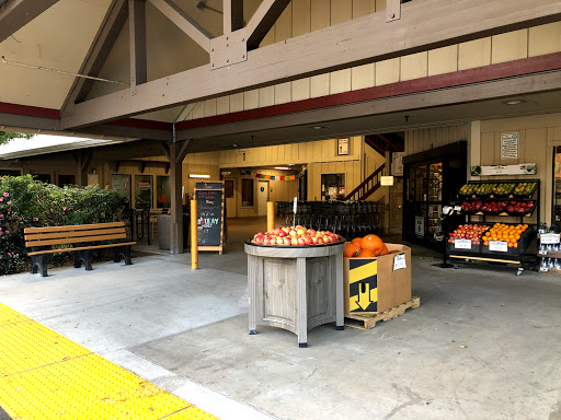 Grocery Store «Holiday Market», reviews and photos, 16981 Placer Hills Rd # A8, Meadow Vista, CA 95722, USA
