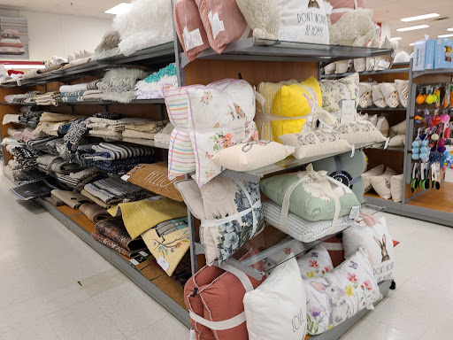 Department Store «T.J. Maxx», reviews and photos, 34 E Ridgewood Ave, Paramus, NJ 07652, USA