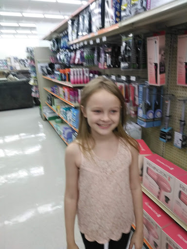 Shopping Mall «Shops at Seneca Mall», reviews and photos, 8015 Oswego Rd, Liverpool, NY 13090, USA