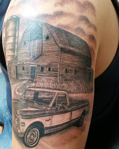 Tattoo Shop «Underground Ink», reviews and photos, 4316 Mundy Mill Rd, Oakwood, GA 30566, USA