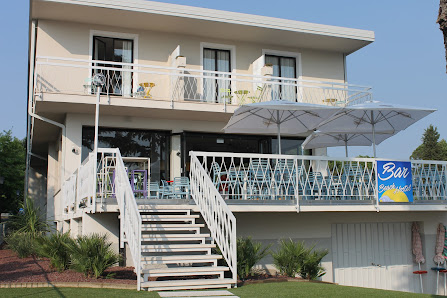 Lake Garda Beach Hostel Via G. Marconi, 101, 25080 Padenghe sul Garda BS, Italia