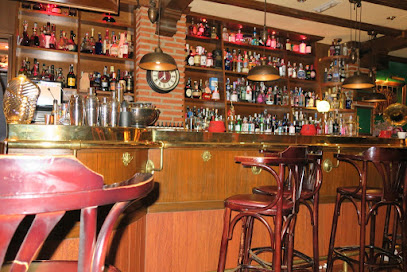 Troika Bar - C. Arzobispo Barroeta, 24, 26280 Ezcaray, La Rioja, Spain