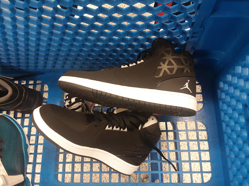 Clothing Store «Ross Dress for Less», reviews and photos, 1744 US Hwy 27 S, Sebring, FL 33870, USA