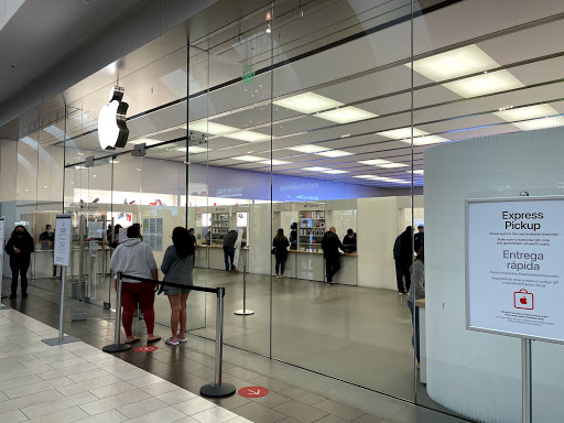 Computer Store «Apple Los Cerritos», reviews and photos, 242 Los Cerritos Center, Cerritos, CA 90703, USA