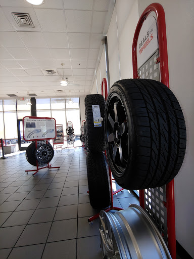Tire Shop «Discount Tire Store - Queen Creek, AZ», reviews and photos, 21505 S Ellsworth Loop, Queen Creek, AZ 85142, USA