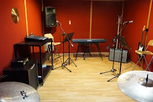 FLY STUDIOS rehearsal rooms for musicians image