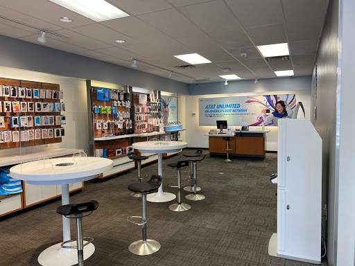 Cell Phone Store «AT&T», reviews and photos, 2020 W Brandon Blvd, Brandon, FL 33511, USA