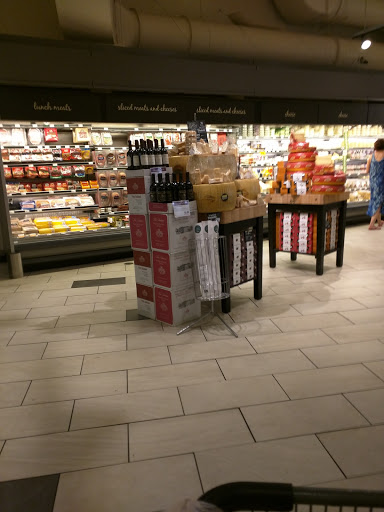 Grocery Store «Metropolitan Market Sand Point», reviews and photos, 5250 40th Ave NE, Seattle, WA 98105, USA