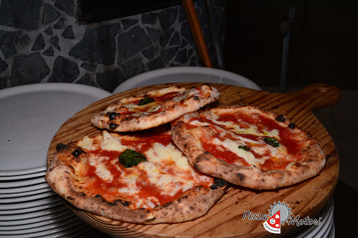 Pizza E Motori - Pizzeria Lungomare Napoli, Ristorante, Bar