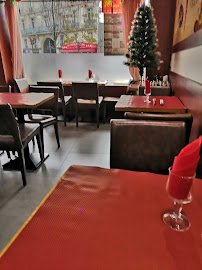 Atmosphère du Restaurant de spécialités du Sichuan (Chine) Chez Weng - 川江湖 à Paris - n°4